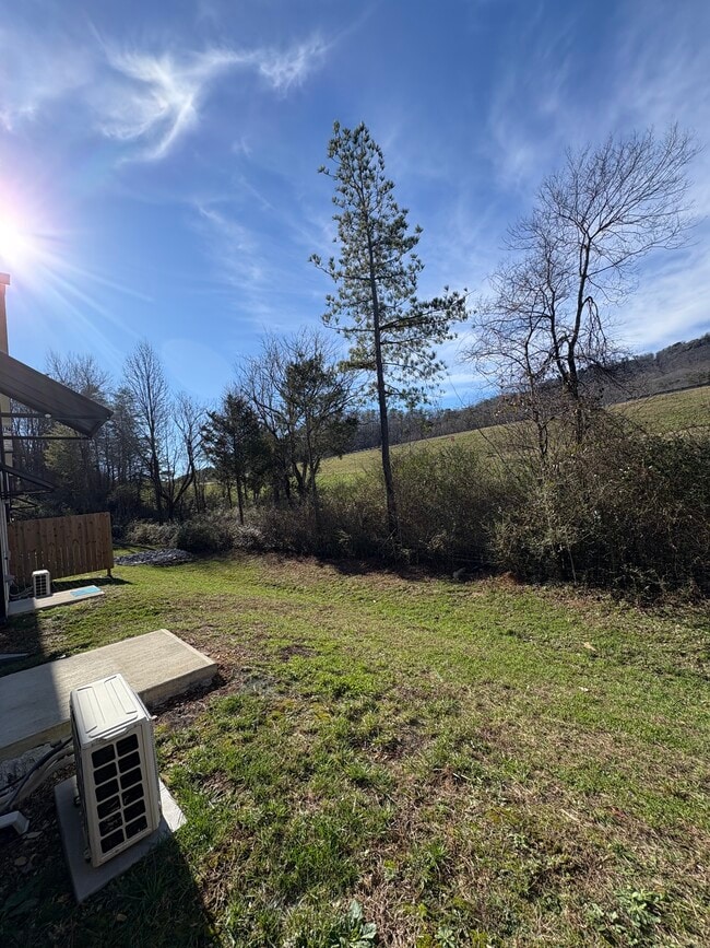 5535 Stream Ln in Chattanooga, TN - Building Photo - Building Photo