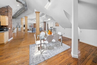 2584 Madison Rd in Cincinnati, OH - Building Photo - Building Photo
