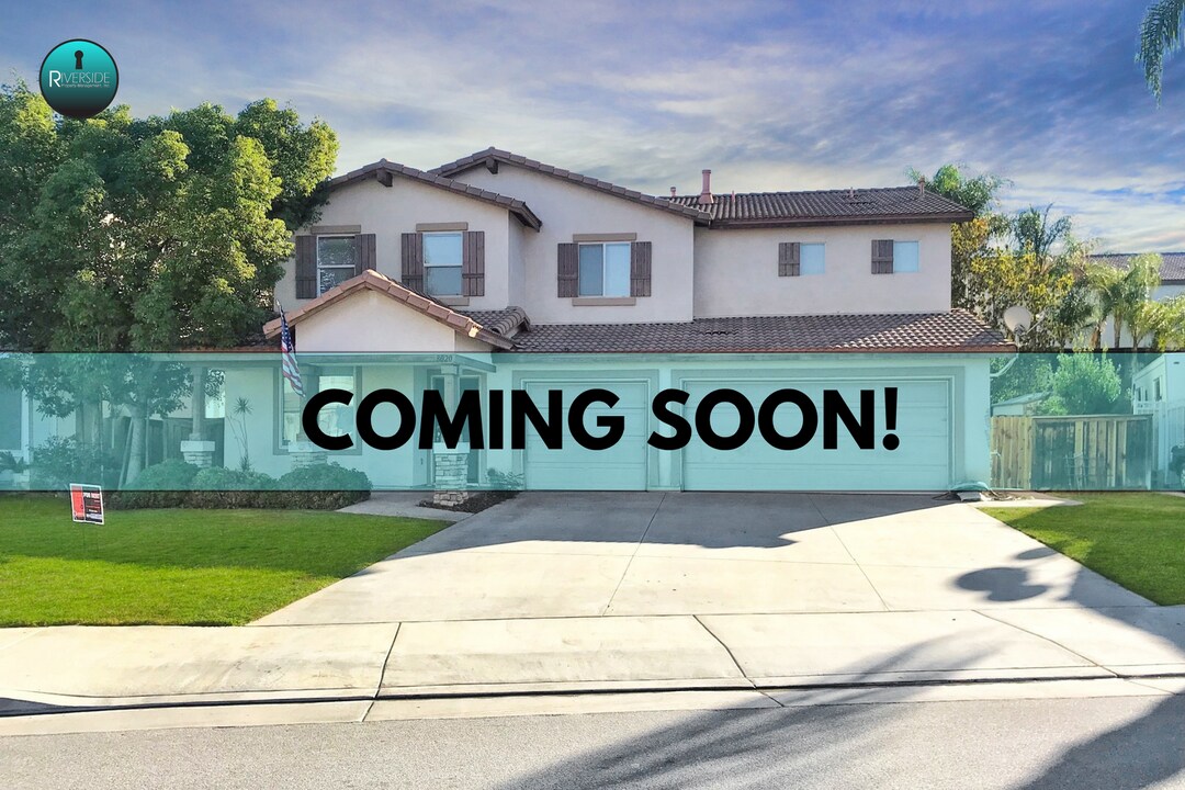 8020 Ralston Pl in Riverside, CA - Building Photo
