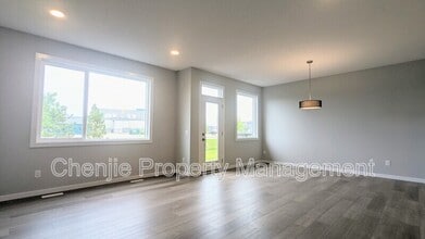115 Stiles Bend in Leduc, AB - Building Photo - Building Photo