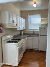 213 Park Pl Ave-Unit -Apt. 1 in Bradley Beach, NJ - Building Photo - Building Photo