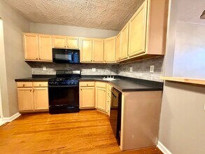 2614 Larkins Wy in Pittsburgh, PA - Building Photo - Building Photo