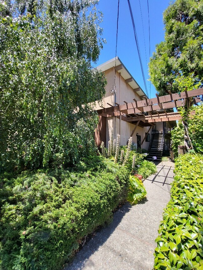 1609 Addison St Rentals in Berkeley, CA