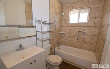 1033 Parkview St in Reno, NV - Building Photo - Building Photo