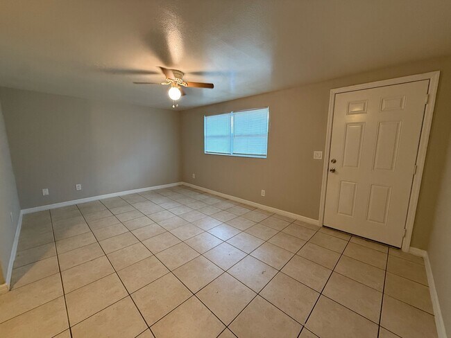 2905 Parker Ave in Ft. Myers, FL - Building Photo - Building Photo