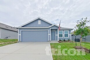 10737 Dusty Rnch Rd in Fort Worth, TX - Building Photo