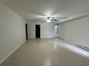 487 5th Ave in Cedarhurst, NY - Building Photo - Building Photo