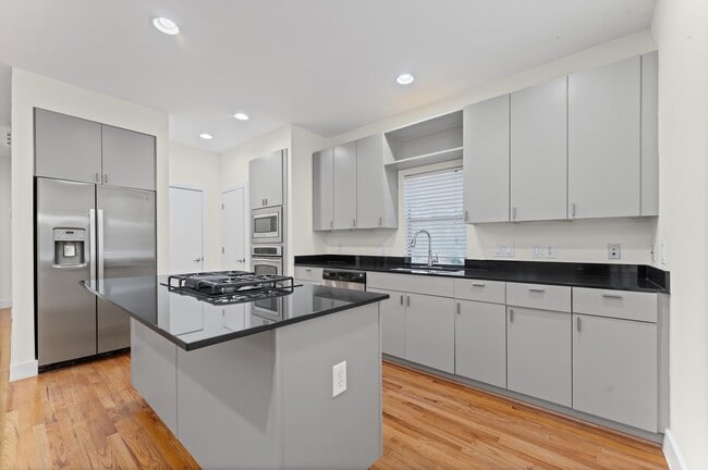 property at 2202 Bastrop St