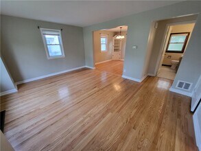 223 Glenbrook Rd in Rochester, NY - Building Photo - Building Photo