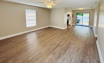 3082 Swain Blvd in Greenacres, FL - Building Photo - Building Photo