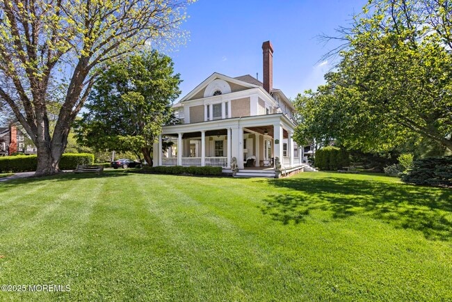 property at 39 River Ave
