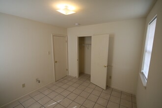 2310 Rose Dr in Gretna, LA - Building Photo - Building Photo