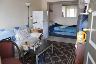 Reno Motel-Jacpine Motel in Reno, NV - Building Photo - Building Photo