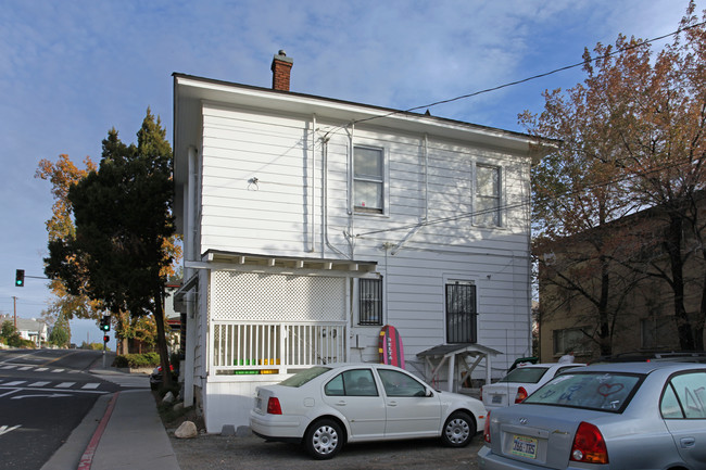 52 W 9th St in Reno, NV - Building Photo - Building Photo