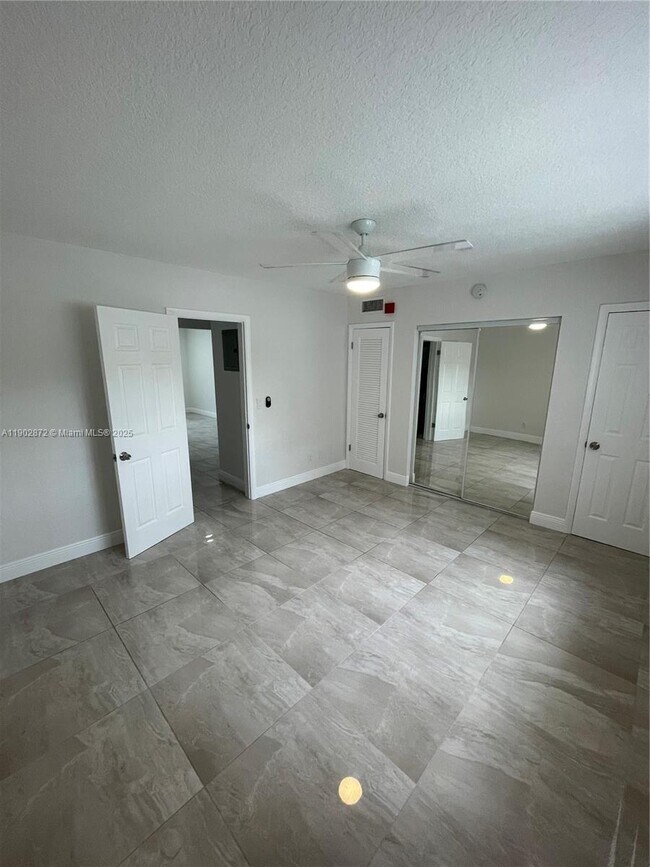 1515 S 14th Ave in Hollywood, FL - Building Photo - Building Photo