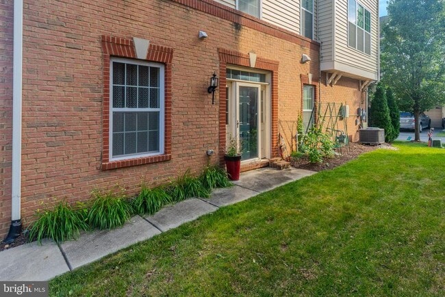 property at 22551 Cambridgeport Square