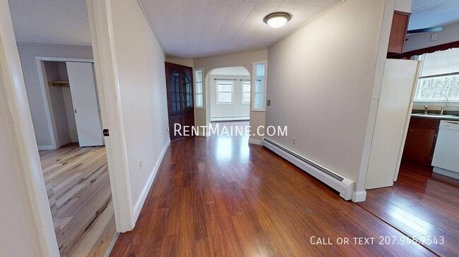 198 Main Rd N, Unit B in Hampden, ME - Building Photo - Building Photo