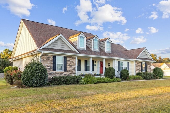 202 Tidewater Dr in Newport, NC - Building Photo - Building Photo