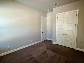 4605 Collins St in Round Rock, TX - Building Photo - Building Photo
