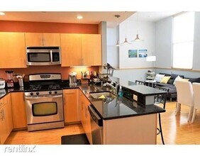 68 Central Ave-Unit -Unit 304 in Medford, MA - Building Photo - Building Photo