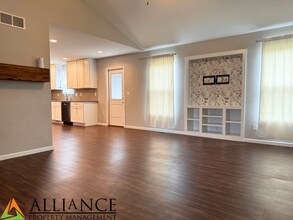 112 Quail Ct in Saint George, KS - Building Photo - Building Photo