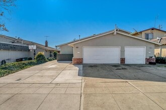 30079 Vanderbilt St in Hayward, CA - Building Photo - Building Photo