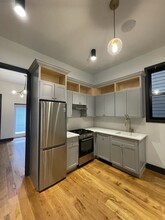 128 Saint Pauls Ave, Unit 1R in Jersey City, NJ - Building Photo - Building Photo