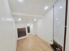 205 McCarley Pl in McKinney, TX - Building Photo - Building Photo