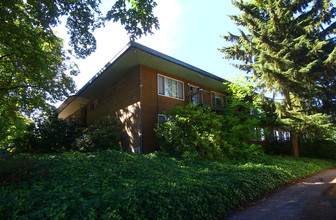 Cascade View Apartments in Snohomish, WA - Building Photo - Building Photo