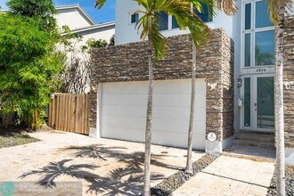 2808 NE 30th St in Fort Lauderdale, FL - Building Photo - Building Photo