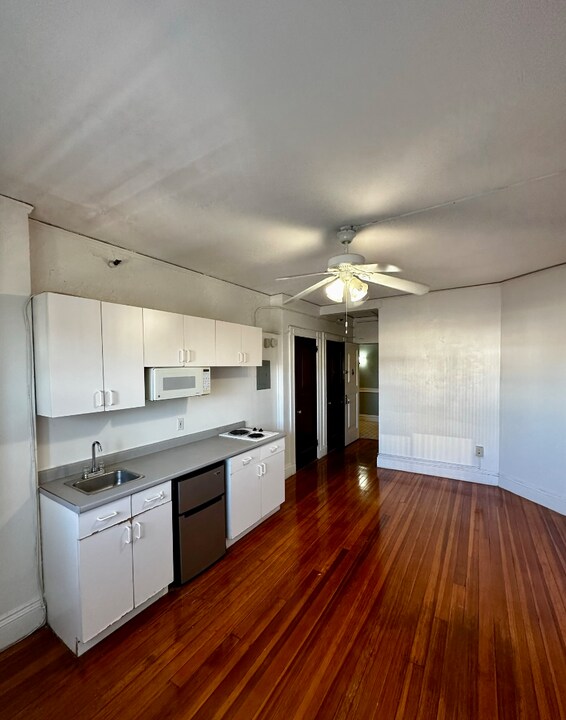 578 Huntington Ave, Unit 724 in Boston, MA - Building Photo