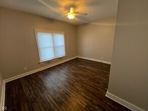 501 E Main St in Greenwood, IN - Building Photo - Building Photo