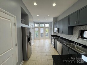 559 New Bern Station Ct in Charlotte, NC - Building Photo - Building Photo