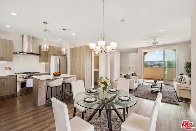 property at 4438 Paxton Pl