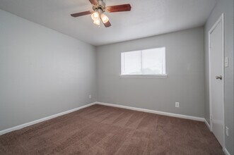 Pecan Villa Apartments in Houston, TX - Building Photo - Interior Photo