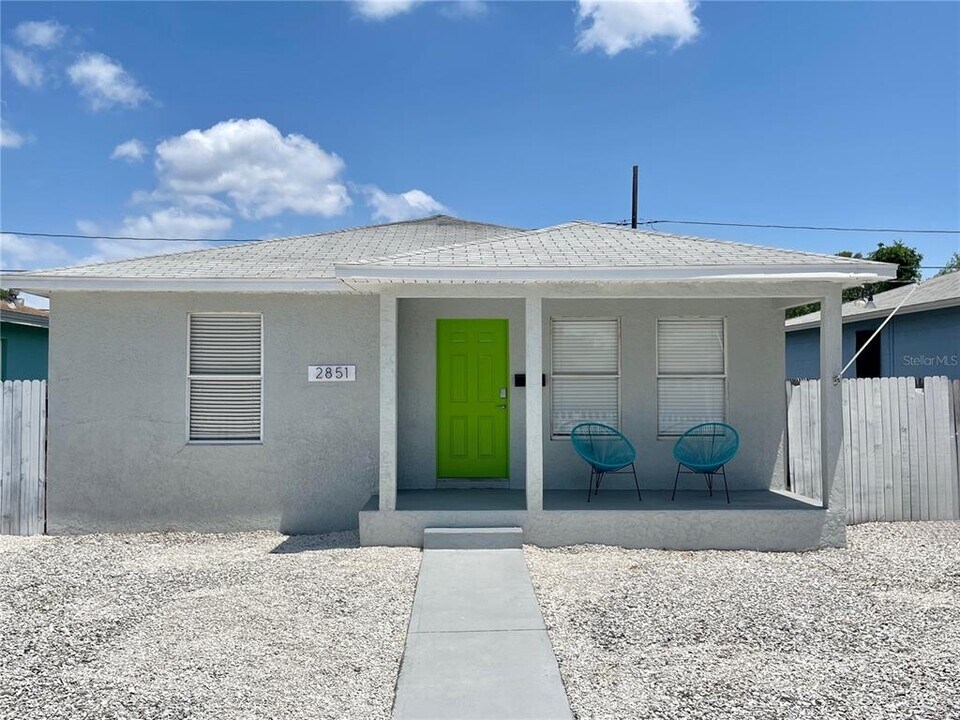 2851 Emerson Ave S in St. Petersburg, FL - Building Photo
