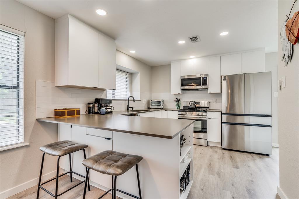 12325 Los Indios Trail in Austin, TX - Building Photo