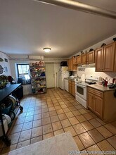19 Egremont Rd, Unit A in Boston, MA - Foto de edificio - Building Photo