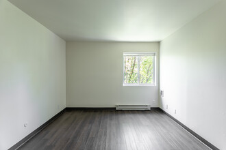 Tompkins Terrace Apartments in Beacon, NY - Building Photo - Interior Photo