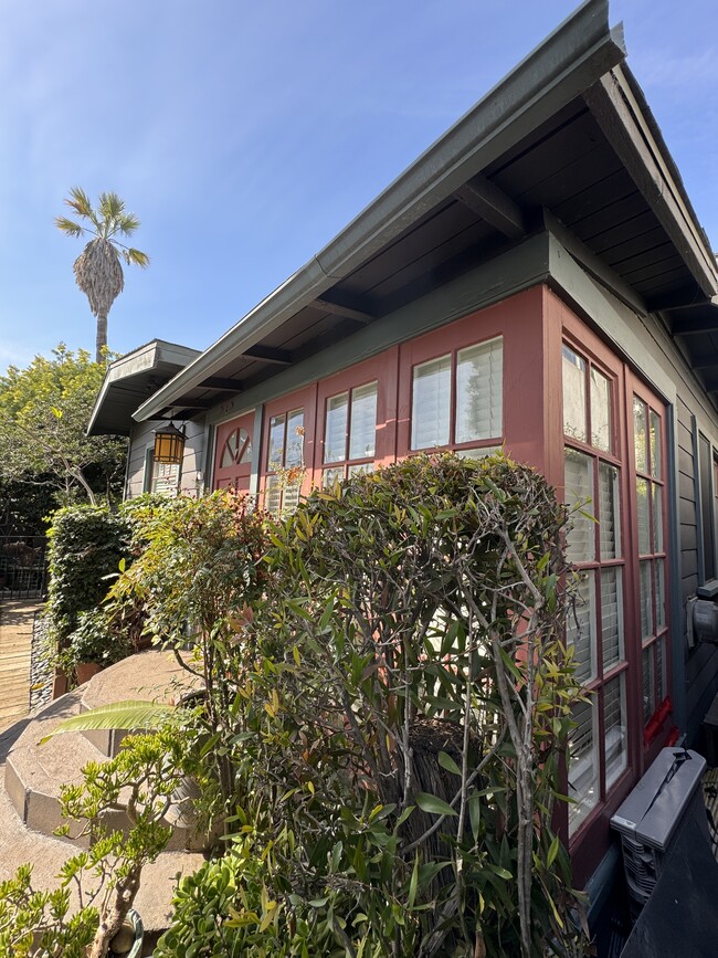 575 Grand Blvd in Venice, CA - Building Photo - Building Photo