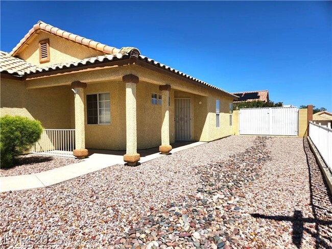7100 Savory St in Las Vegas, NV - Foto de edificio - Building Photo