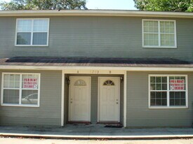 1203 Baytree Rd in Valdosta, GA - Building Photo
