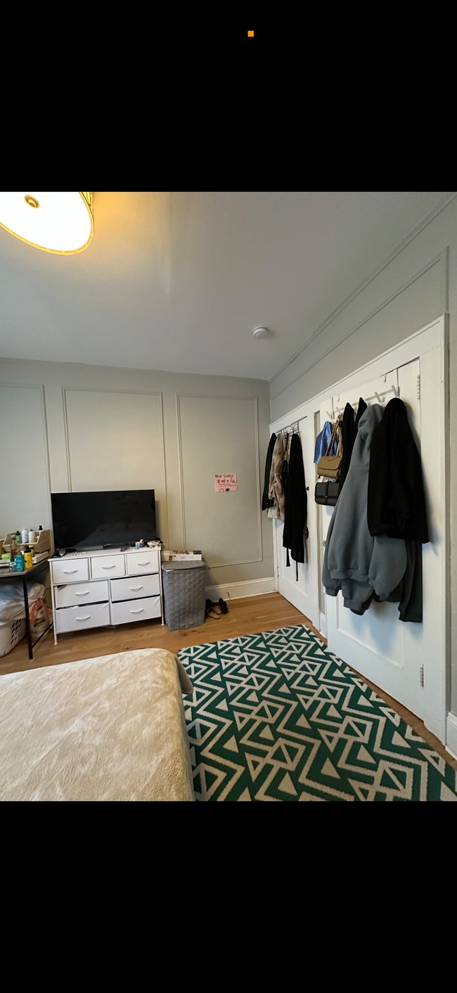 property at 326 Cedar Ave
