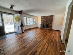 9 Marywood Rd in Bethel, CT - Building Photo - Building Photo