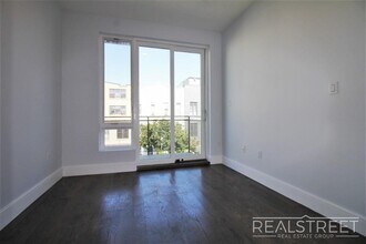 Luxury 2 BR in Bushwick with Balcony & Roo in Brooklyn, NY - Building Photo - Building Photo
