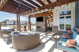 The Oasis at Southpark in Lake Charles, LA - Foto de edificio - Building Photo