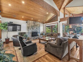 2555 Larkspur Dr in Park City, UT - Building Photo - Building Photo