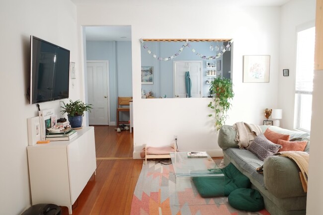 50 Bartlett St, Unit 1