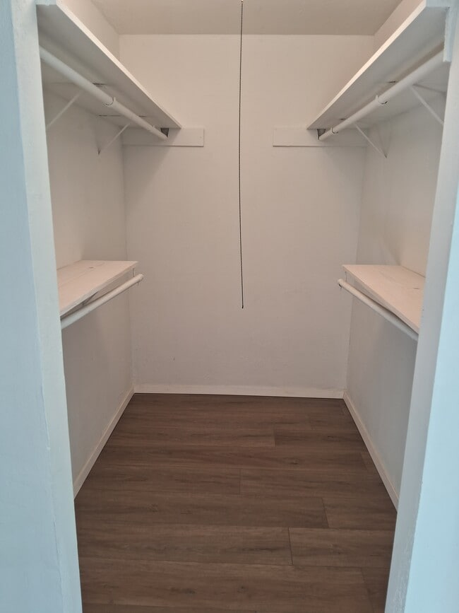 207 Arnett Dr, Unit 1 Bedroom 1  Bath in Euless, TX - Building Photo - Building Photo