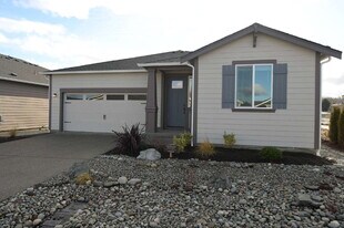 655 Silver Frost Dr in Sequim, WA - Building Photo